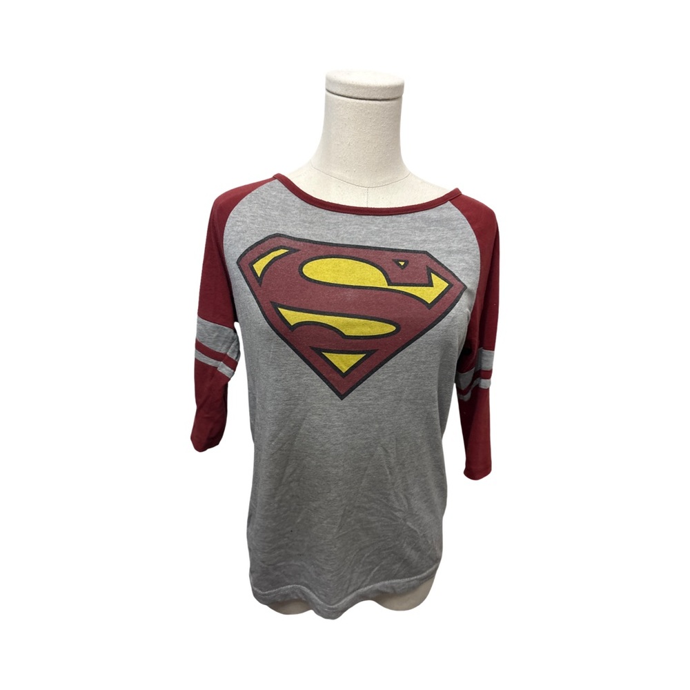 DC Comics Superman Logo Raglan Tee- size XS